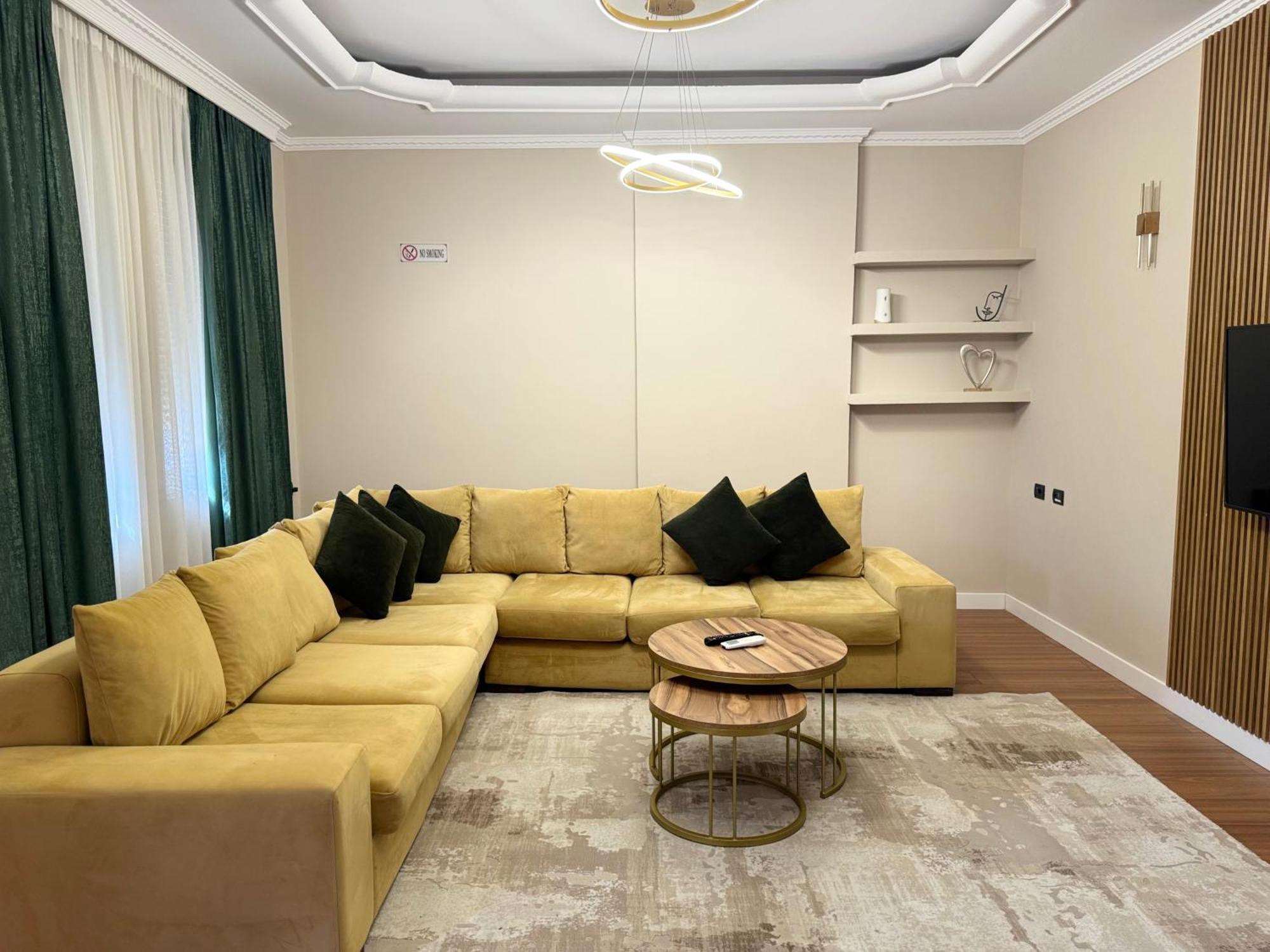 Golden Dublex Tirana Lägenhet Exteriör bild